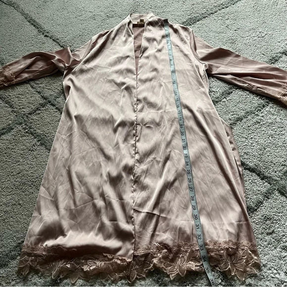 POL robe silky blush mauve pink lace trim medium / large - Picture 8 of 9